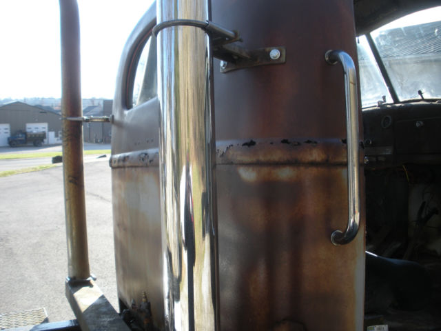 1949 International Harvester kbr-11 semi - photo 8