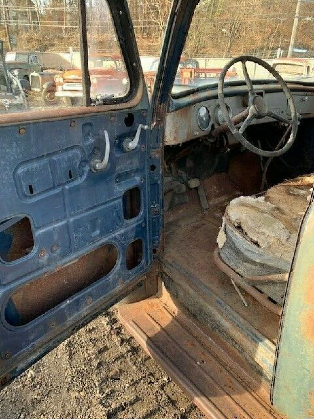 1949 International Harvester L130 - photo 10