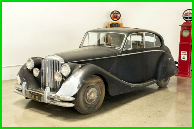 1949 JAGUAR MK V 3.5 LITER SALOON ROCK-SOLID ORIGINAL BODY 1949 Jaguar Mark V 3 1/2 liter Saloon