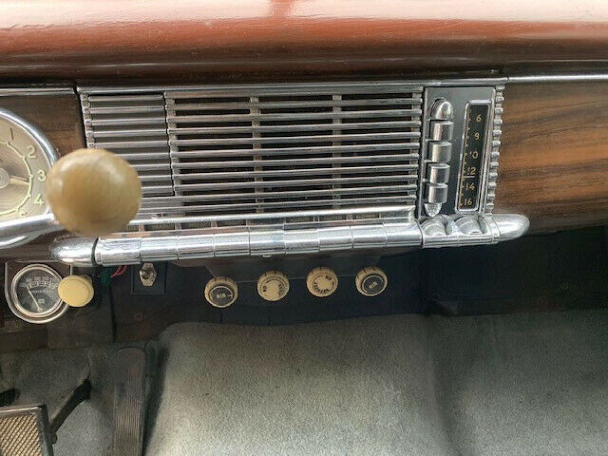 1949 Packard Eight Touring Sedan - photo 6