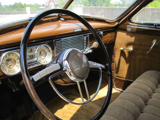 1949 Packard 200 Deluxe Eight Club Sedan - photo 3