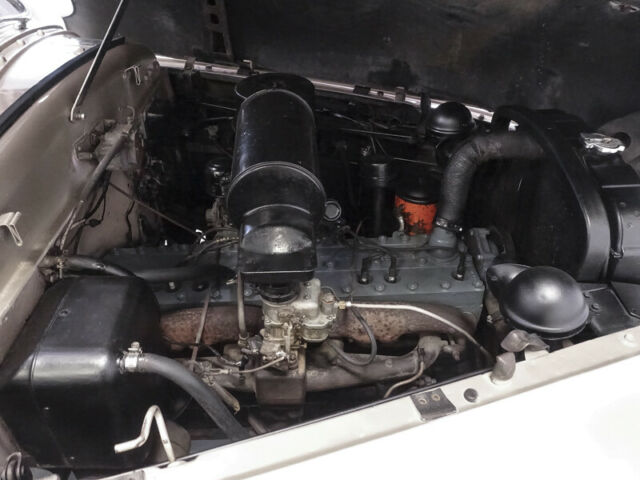 1949 Packard Deluxe Eight Club Sedan - photo 12