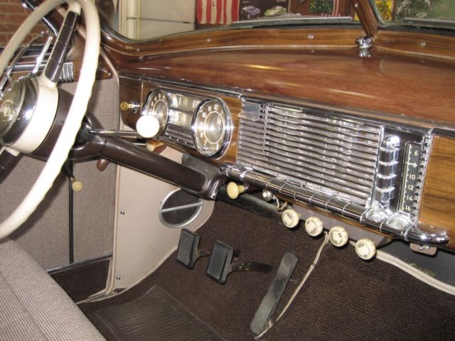 1949 Packard Custom Eight Series 22 - photo 2