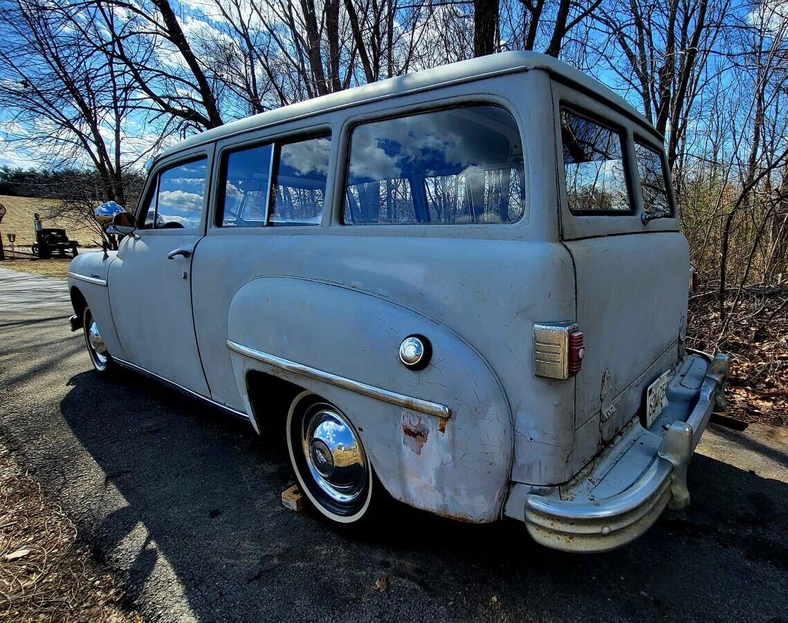 1949 Plymouth Suburban - photo 2