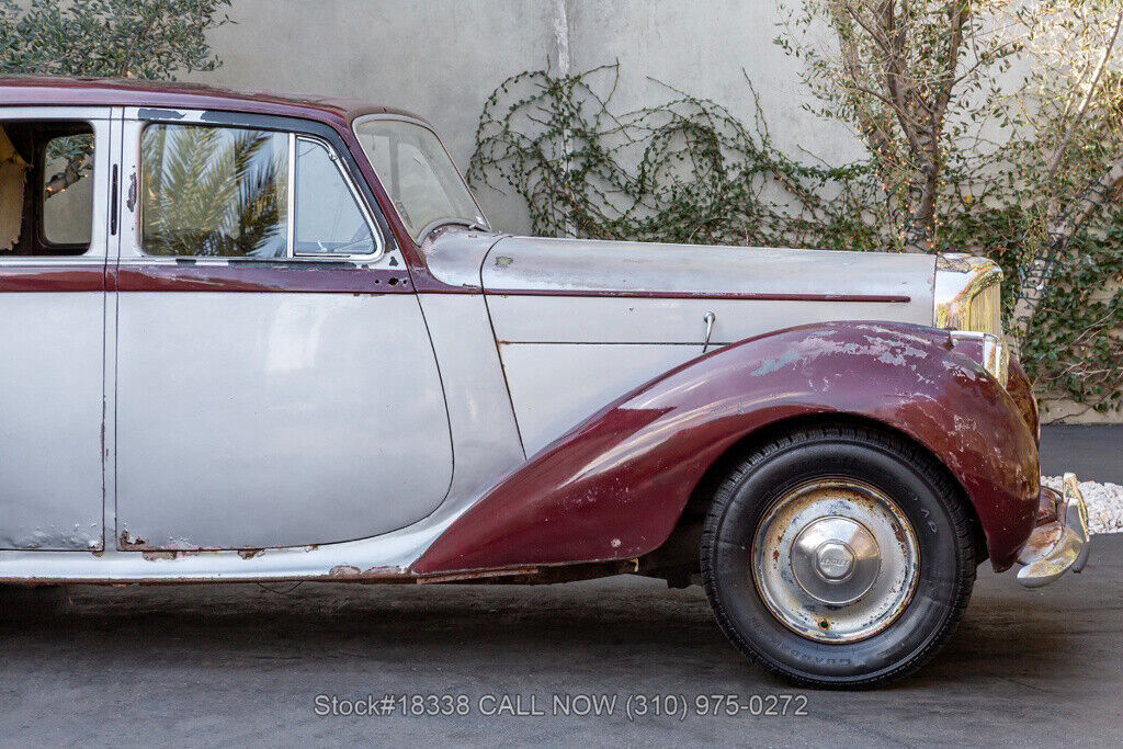 1949 Bentley Mark VI Saloon Right-Hand-Drive - photo 10