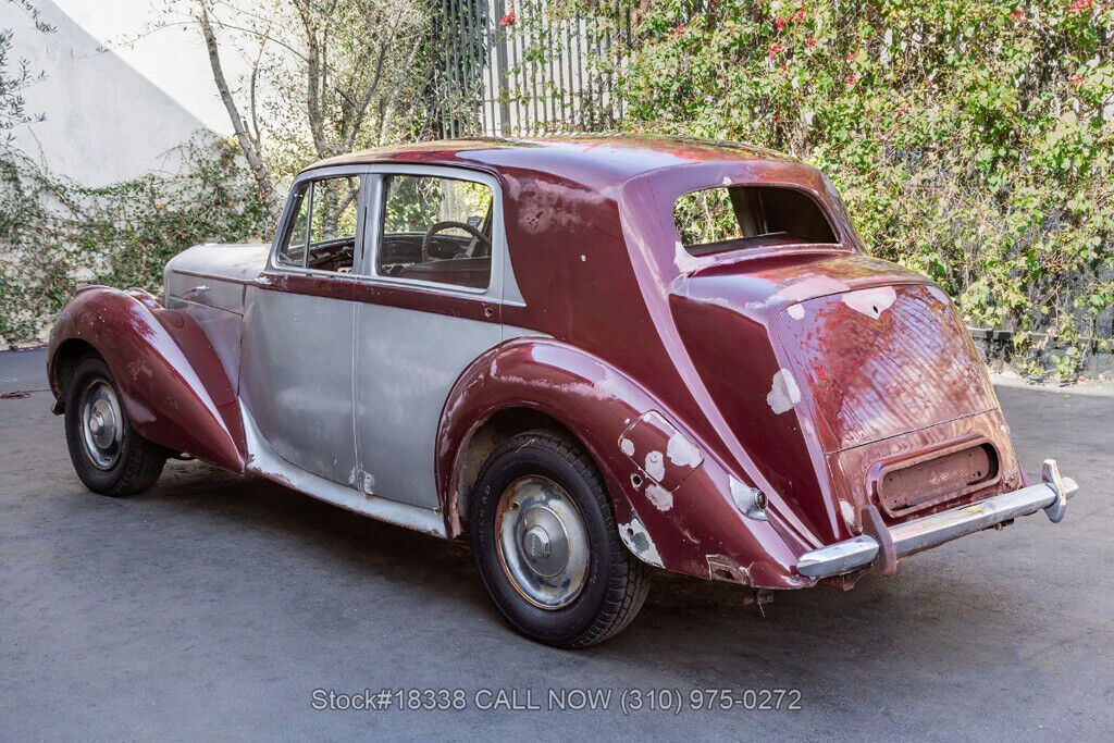 1949 Bentley Mark VI Saloon Right-Hand-Drive - photo 7
