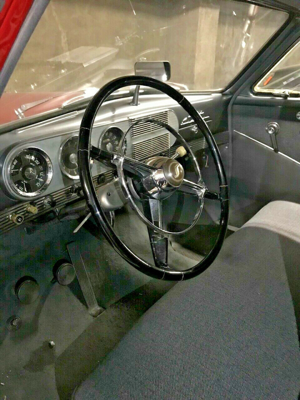 1949 Studebaker Commander - photo 2