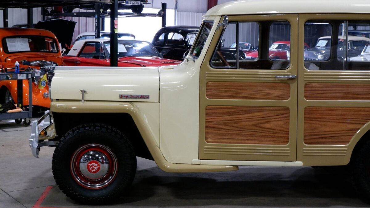 1949 Willys Jeep Wagon - photo 3