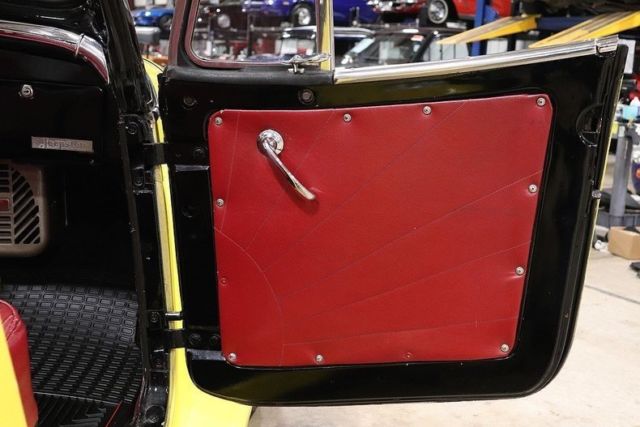 1949 Willys Jeepster -- - photo 11