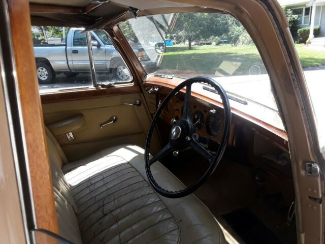 1950 Bentley Mk VI Coach by Vincent of Reading - photo 6