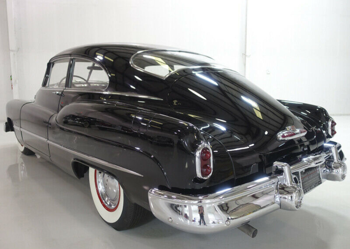 1950 Buick Special Series 40 DeLuxe "Jetback" Sedanet - photo 6