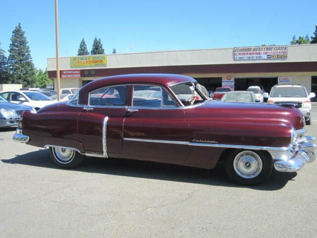 1950 Cadillac Sedan. 51 Series Good car for either parts or restoration - photo 3