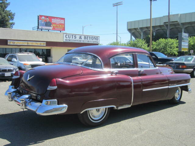 1950 Cadillac Sedan. 51 Series Good car for either parts or restoration - photo 4