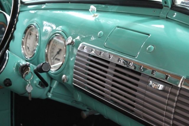 1950 Chevrolet Suburban - photo 11
