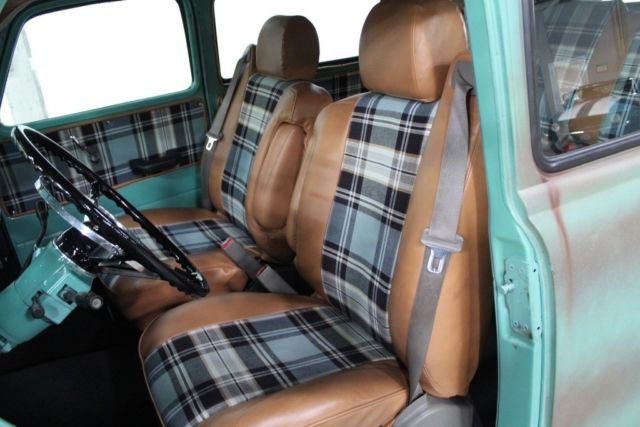 1950 Chevrolet Suburban - photo 13