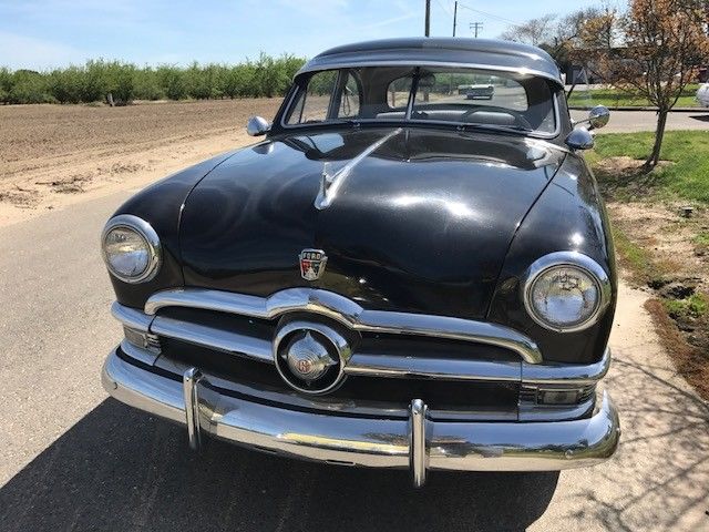 1950 Ford Club Coupe - photo 4