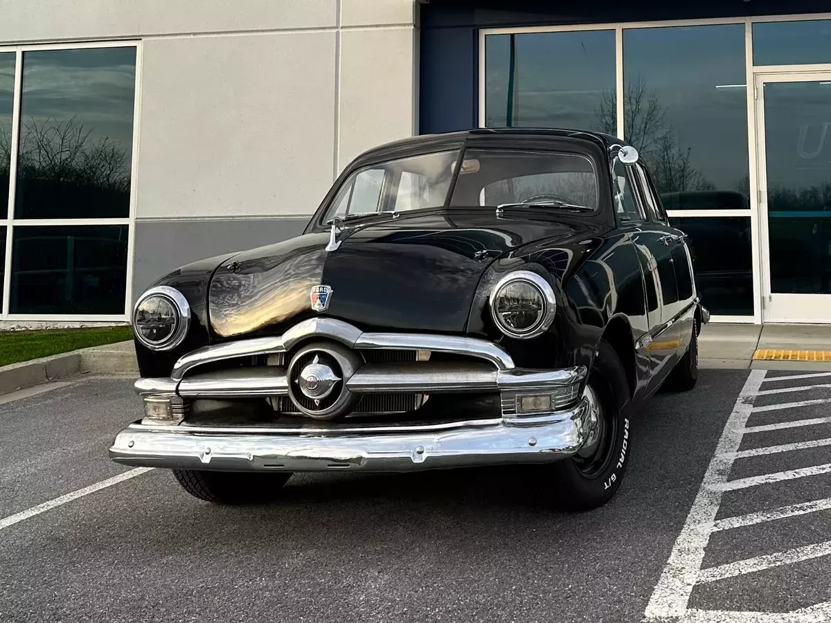 1950 Ford Custom Deluxe "Fordoor" Shoebox Restmod 1950 Ford Custom Deluxe