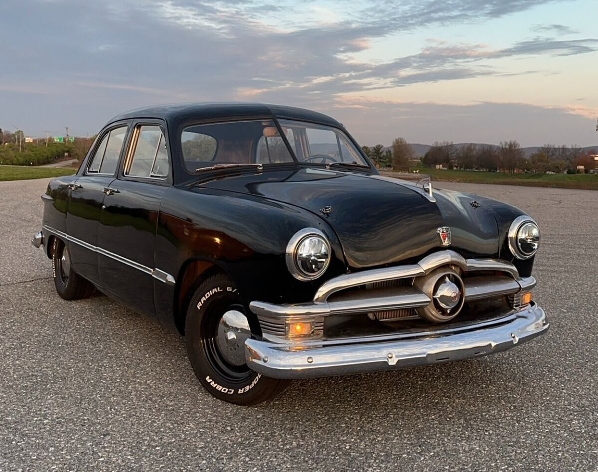 1950 Ford Custom Deluxe - photo 2