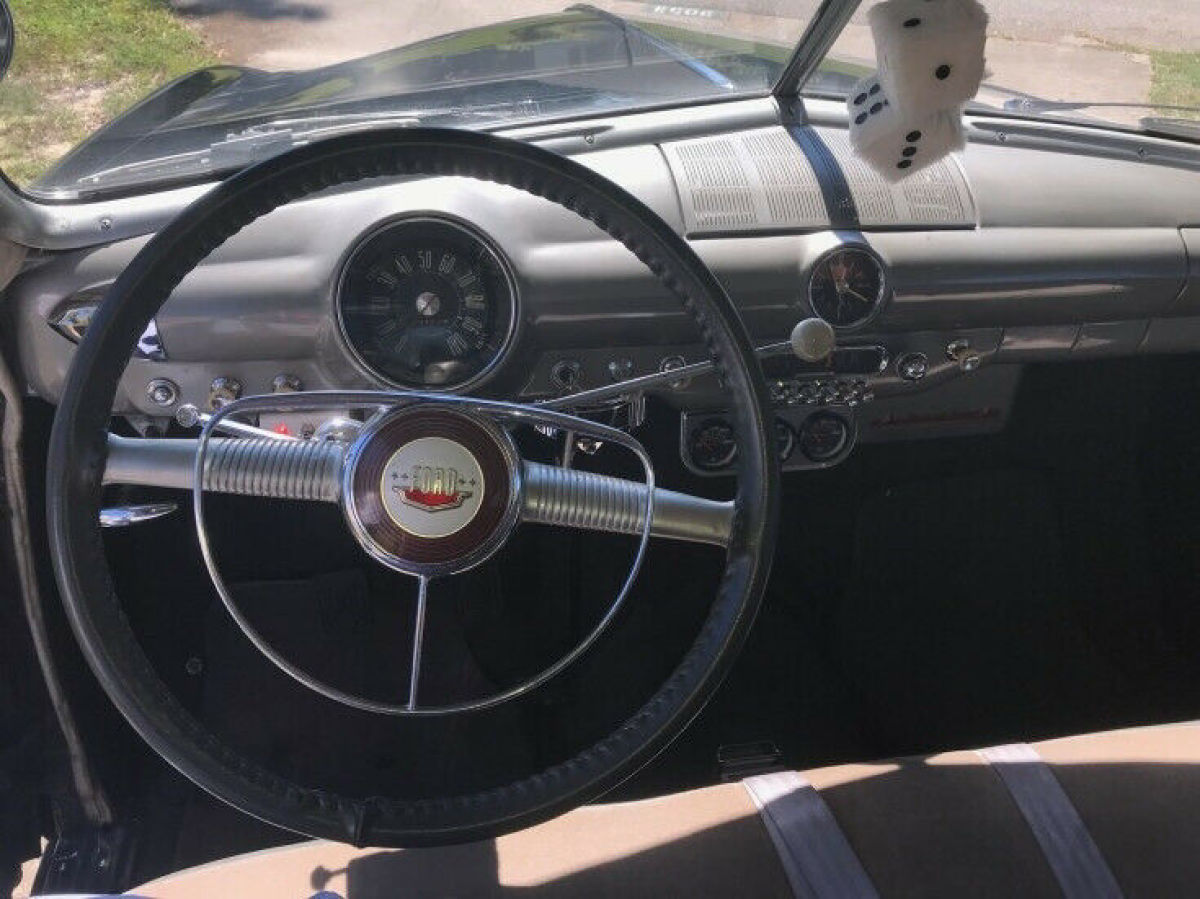 1950 Ford Custom Deluxe - photo 12