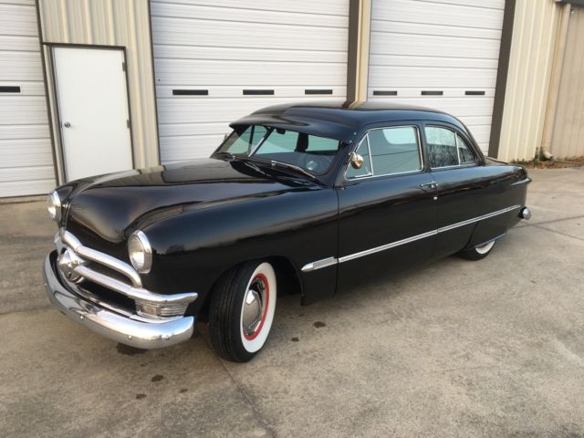 1950 Ford Custom Deluxe Tudor Sedan - Flathead V8 4spd 12V Conversion 1950 Ford Custom Deluxe 2dr Sedan