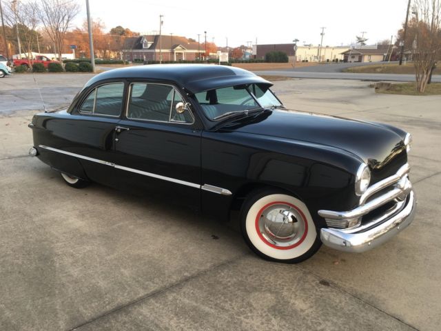 1950 Ford Custom Deluxe 2dr Sedan - photo 4