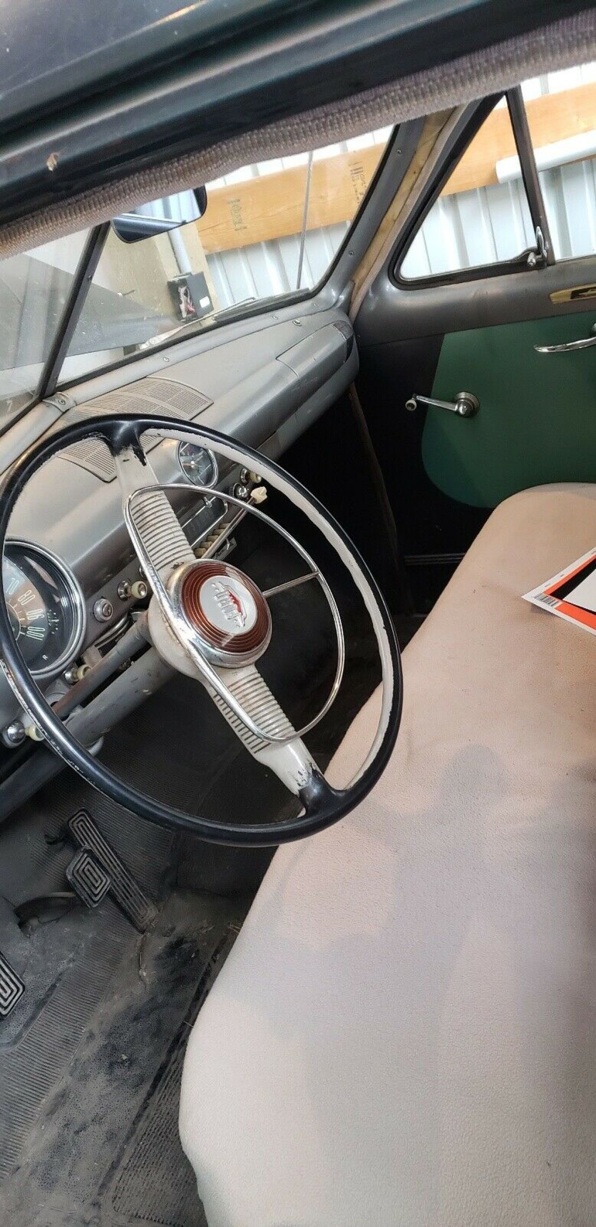 1950 Ford Custom Deluxe - photo 2