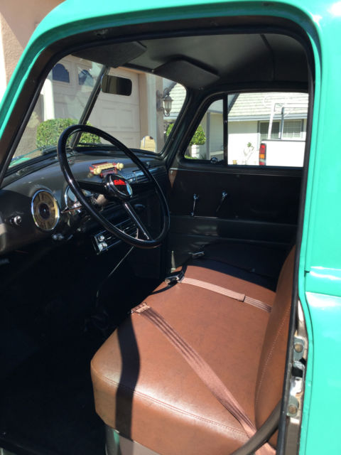 1950 GMC 3/4 ton flatbed pickup - photo 9