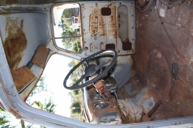 1950 International Harvester L110 - photo 6