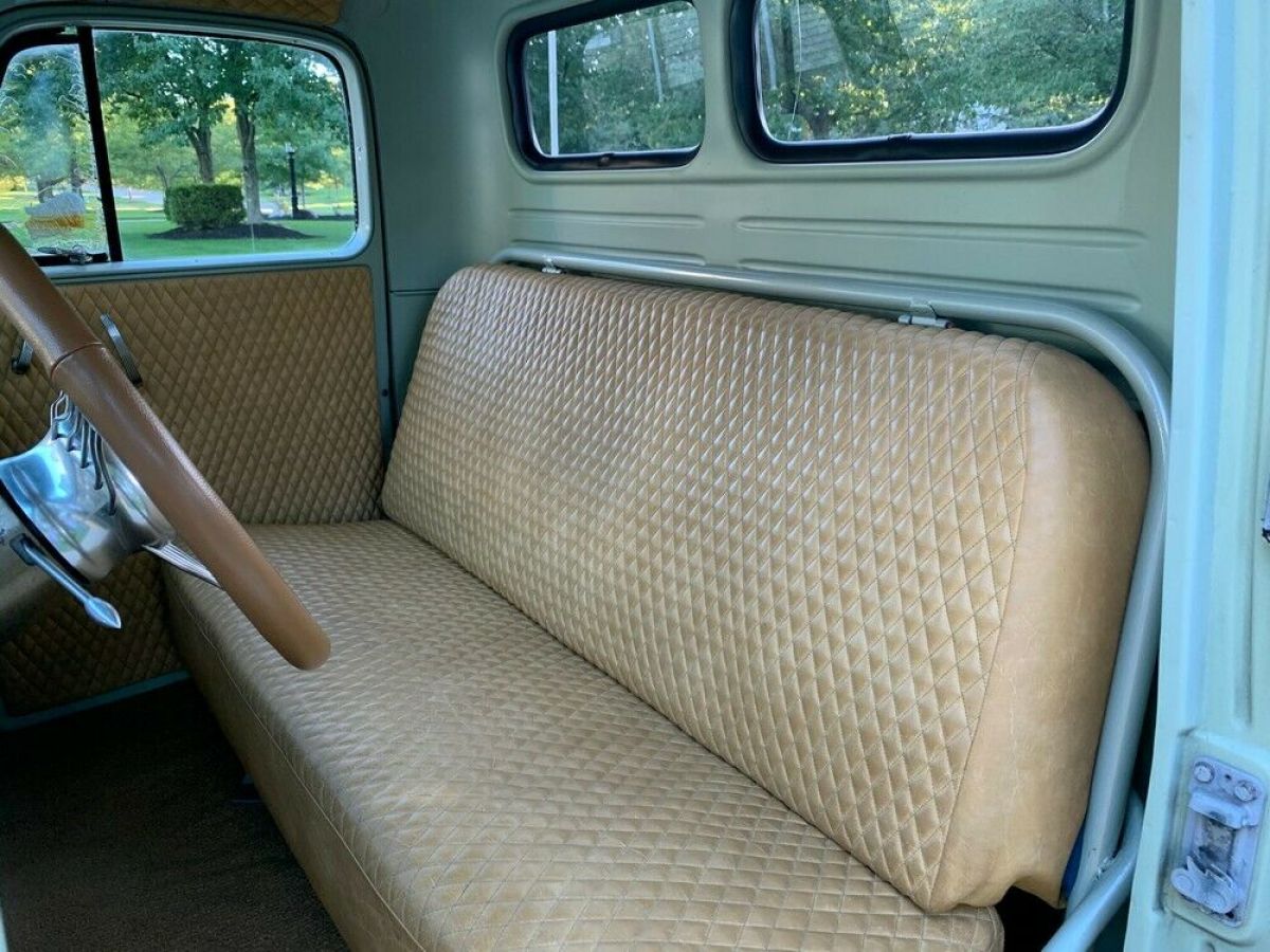 1950 International Harvester L112 Resto-Mod - photo 10