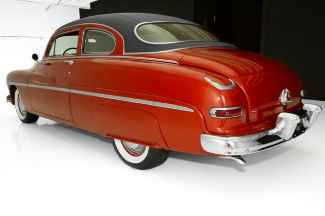 1950 Mercury Monterey Cortaro Red Tri-color interior, Time bubble car - photo 8