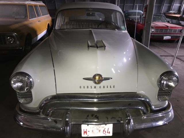 1950 Oldsmobile Rocket 88 Sedan - photo 2