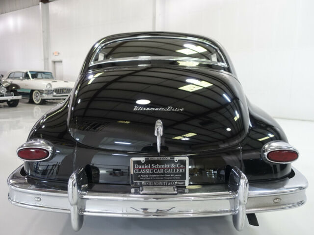 1950 Packard Deluxe Eight Touring Sedan - photo 4