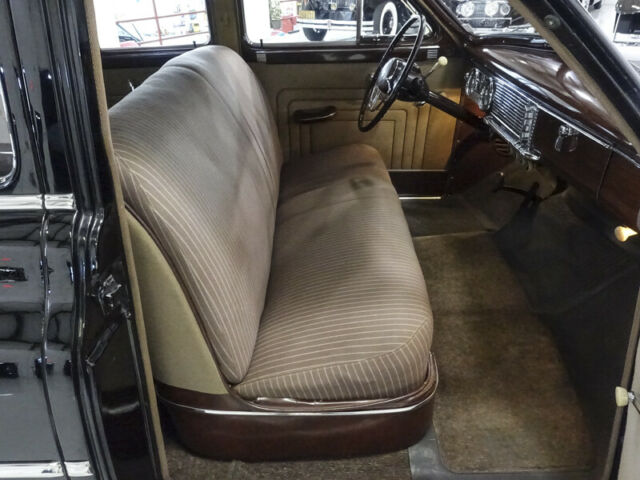 1950 Packard Deluxe Eight Touring Sedan - photo 8