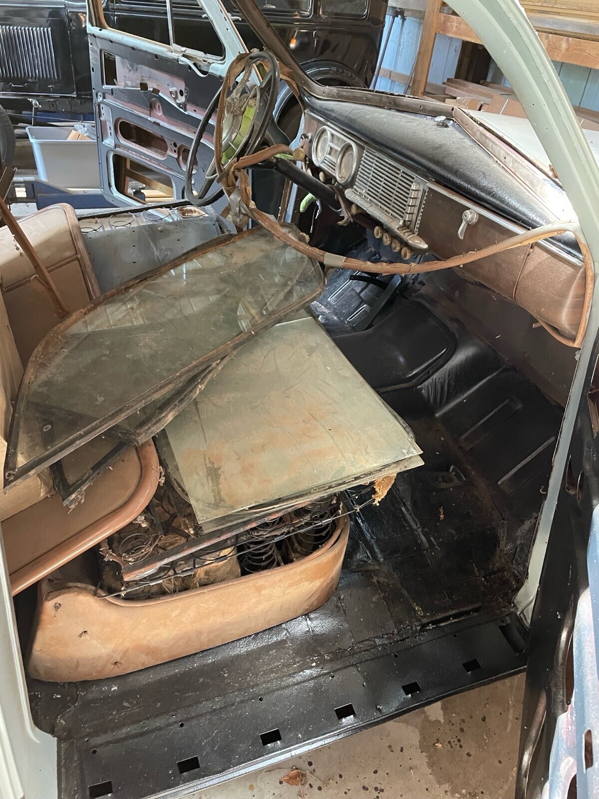 1950 Packard Eight Woody Station Wagon - photo 6