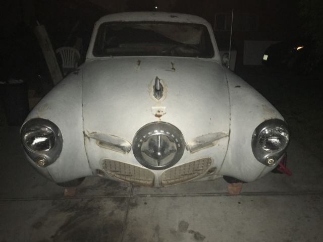 1950 STAR LITE COUPE! 4 WINDOWS IN REAR WITH THE CLASSIC BULLET NOSE! 1950 Studebaker Champion