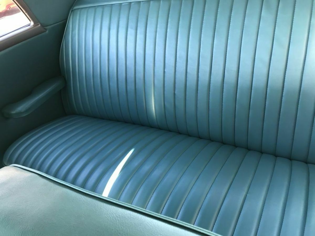1950 Studebaker Champion Custom 2 Dr Sedan - photo 11