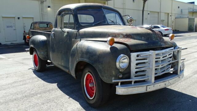 1950 STUDEBAKER HALF TON PICK UP A CLASSIC BARN FIND RUNS BUT NEEDS RESTORATION 1950 Studebaker FARM BARN FIND
