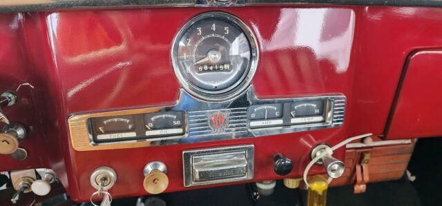 1950 Willys Jeepster - photo 6