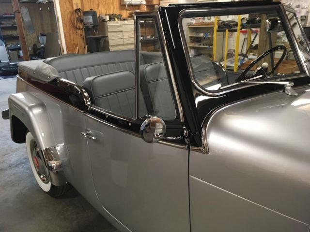 1950 Willys Deluxe Jeepster - photo 2