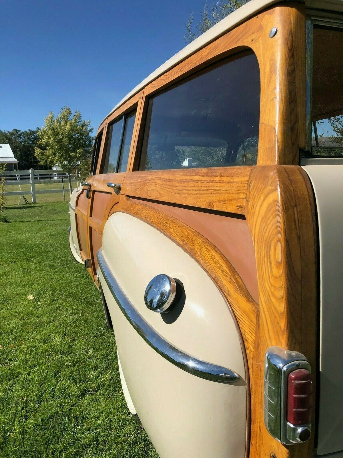 1950 Chrysler Town & Country - photo 3