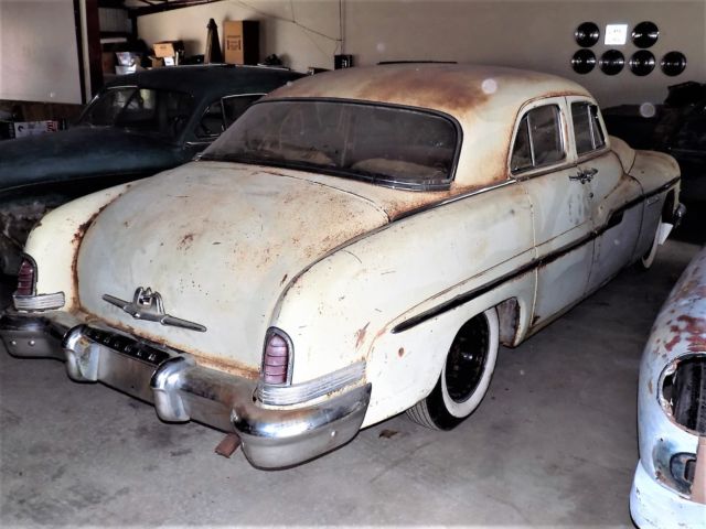 1951 Lincoln sedan - photo 3