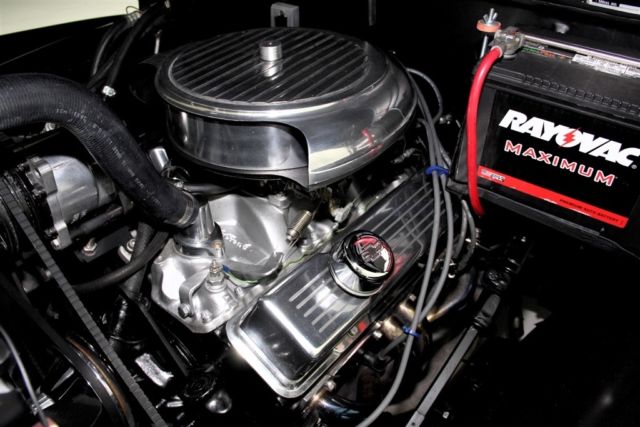 1951 Chevrolet Suburban Black ProTour 350 AC - photo 8