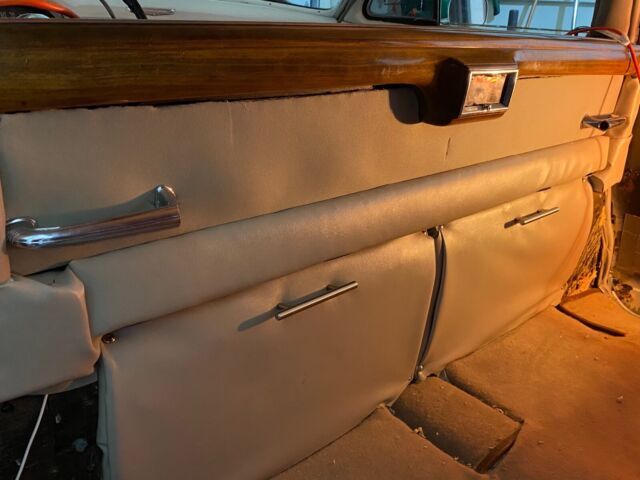 1951 Cadillac Series 75 limousine - photo 12
