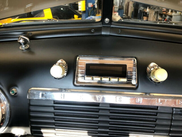 1951 Chevrolet Other Pickups 3100 Frame Off Restoration, Steel Body, and Red Oak Bed - photo 4