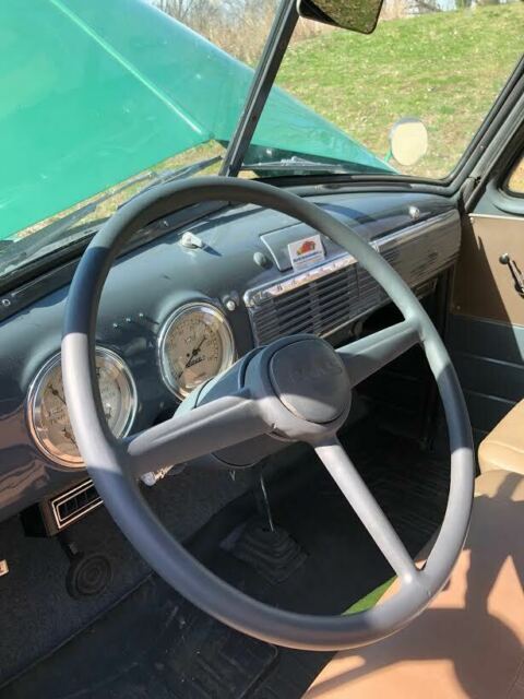 1951 Chevrolet Suburban - photo 12