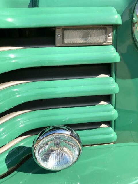 1951 Chevrolet Suburban - photo 7