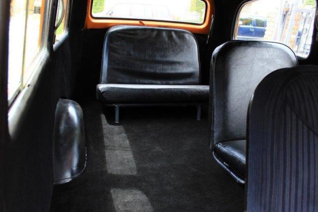 1951 Chevrolet Suburban -- - photo 6