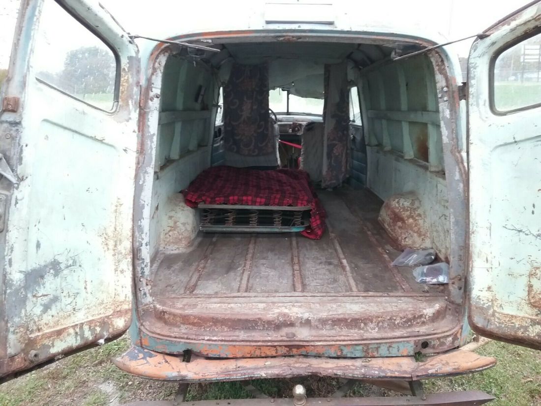 1951 Chevrolet Suburban - photo 9