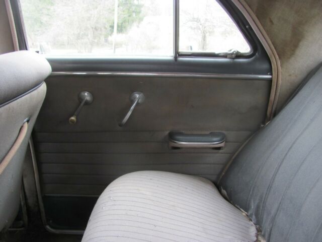 1951 Chevrolet deluxe - photo 8