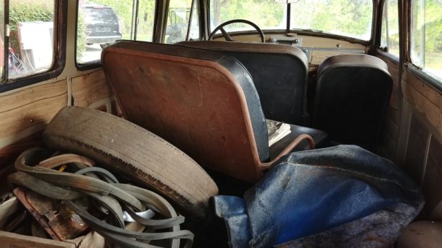 1951 Chevrolet Suburban 3100 - photo 3